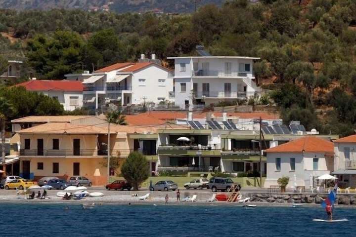 Moireas Apartments photo 4