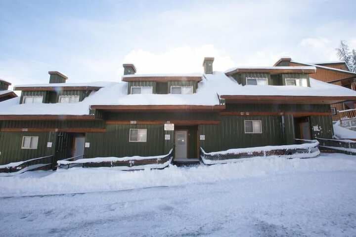 Creekview Court by Apex Accommodations photo 2