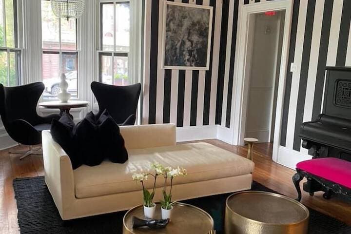 The Hugh Boutique B&B photo 5