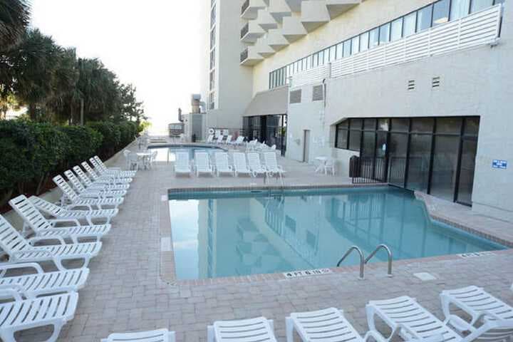 Bluewater Resort by Elliott Beach Rentals photo 3
