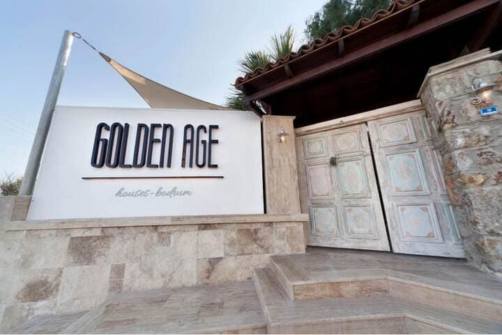 Golden Age Houses photo 3