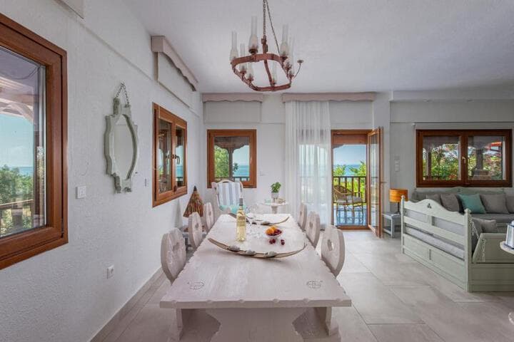 Windmill Villa photo 3