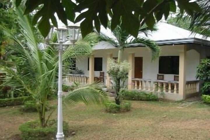 Lapu Lapu Cottages&Restaurant photo 2