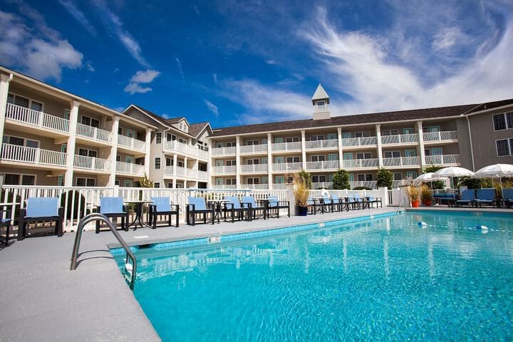 The Sandpiper Beach Club photo 3