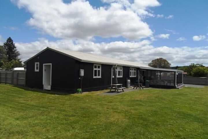 Lake Maraetai Lodge Hostel photo 4
