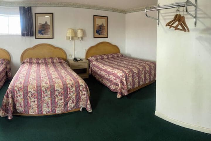 Sundown Inn photo 3