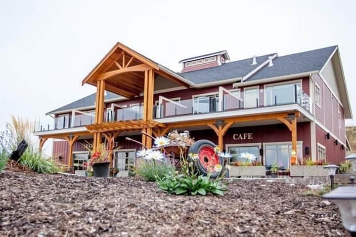 Hillcrest Farm Market B&B photo 3