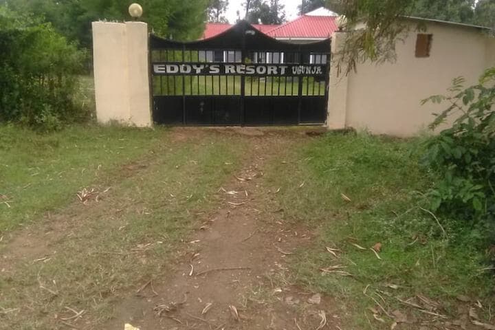 Eddys Resort photo 2