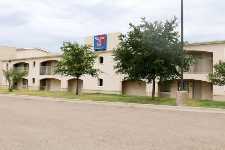 Studio 6 Lubbock TX Medical Center photo 2
