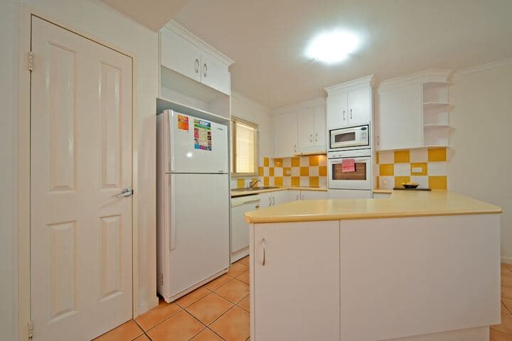 at Beach Court Holiday Villas photo 5