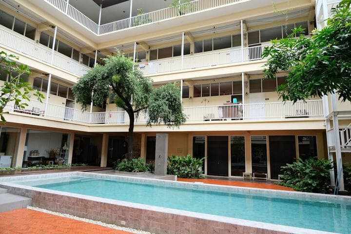 Feung Nakorn Balcony Rooms&Cafe photo 2