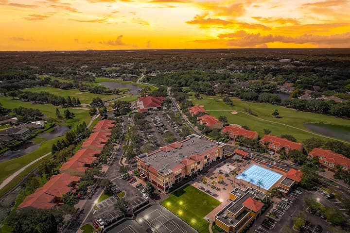 Emerald Greens Hotel Condo Resort photo 2
