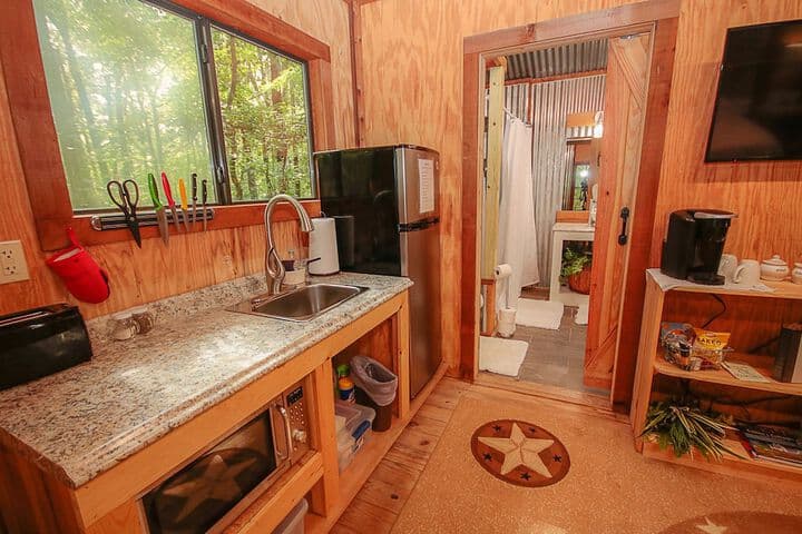 Coras Cabins photo 3