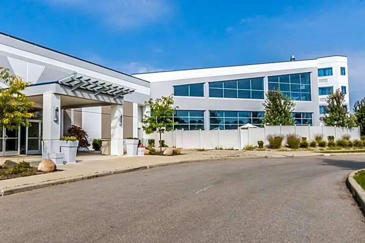 Gateway Hotel & Convention Center Grand Blanc | Flint Airport Michigan photo 2
