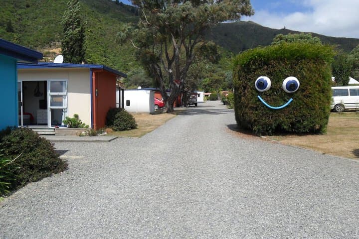 Waikawa Bay Holiday Park photo 2