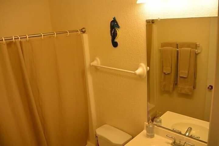 Gulf 4 Bedroom Condo by Fountain Vista Homes photo 4