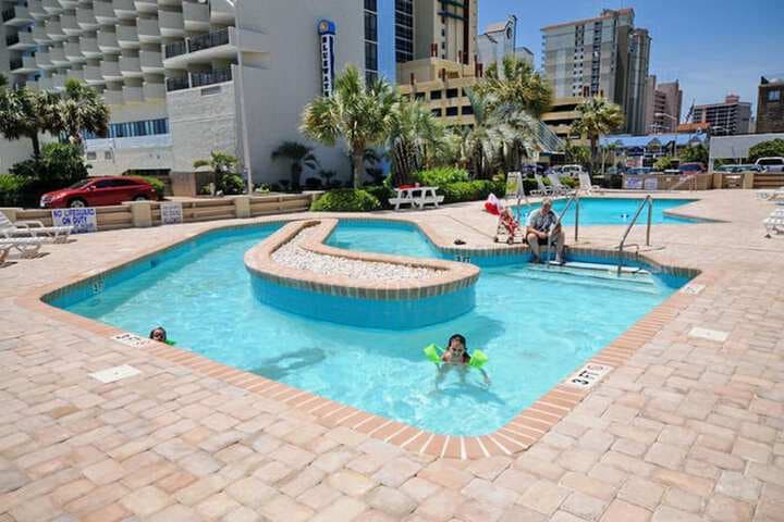 Bluewater Resort by Elliott Beach Rentals photo 4
