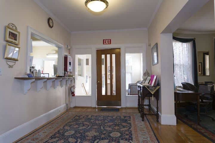 Irving House at Harvard photo 2