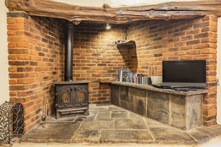The Log Cabin photo 4