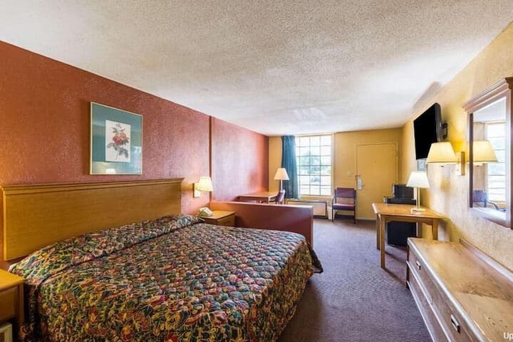 Orangeburg Inn & Suites photo 4