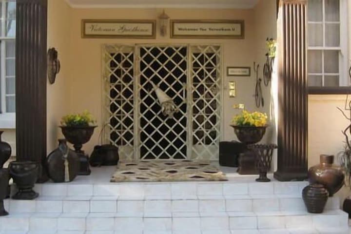 Victorian Guest House photo 2