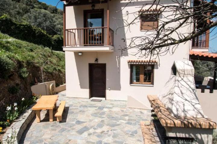 Aori Hillside Villa photo 3