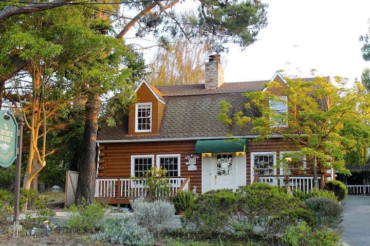 J Patrick Inn photo 4