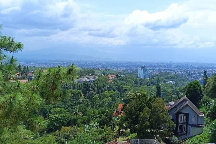 De Bukit Dago Villa by HouseinBandung photo 2