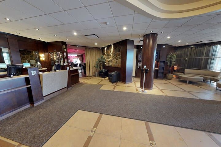 Hôtel & Suites Le Dauphin Drummondville photo 2