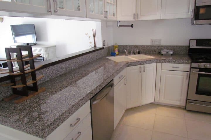 3 Bedroom House on the Beach photo 3