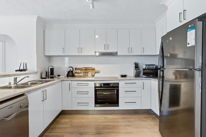 Genesis Apartments by Gold Coast Premium photo 4