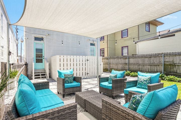 Vibrant Uptown Condos photo 3