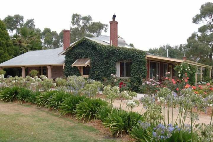 Adelaide Hills destination view