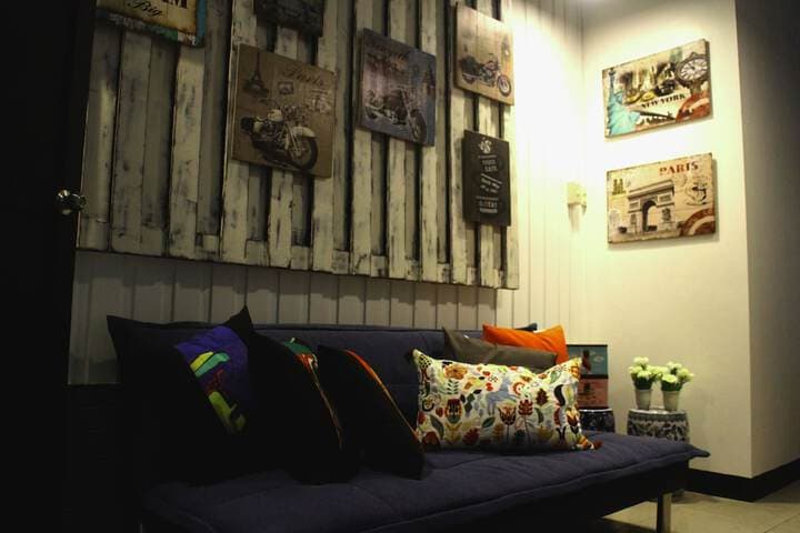 Food District Hostel Cebu Central photo 5
