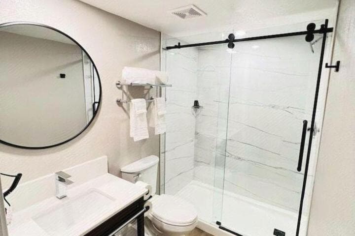 Homestay Suites Studios & Spas photo 2
