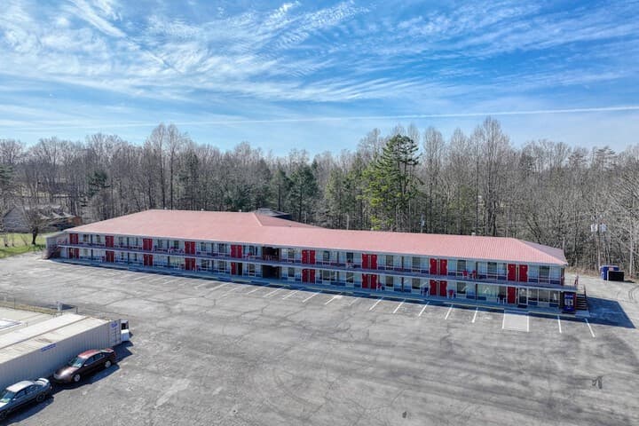 Americas Best Value Inn Stearns photo 2