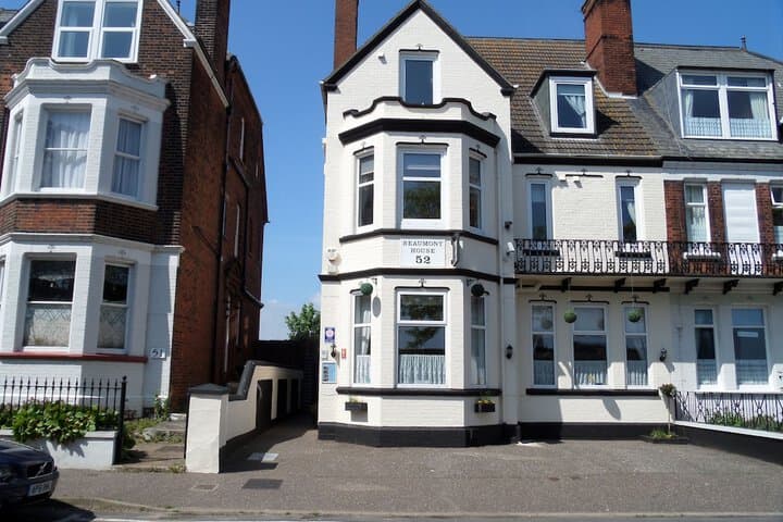 Beaumont House photo 1