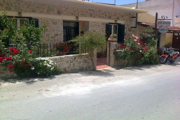 Hariklia Rent Rooms photo 4