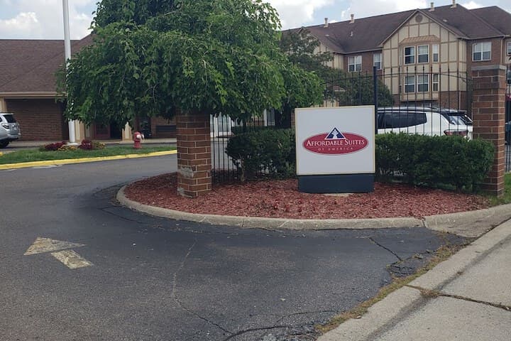 Affordable Suites of America Detroit Warren photo 3
