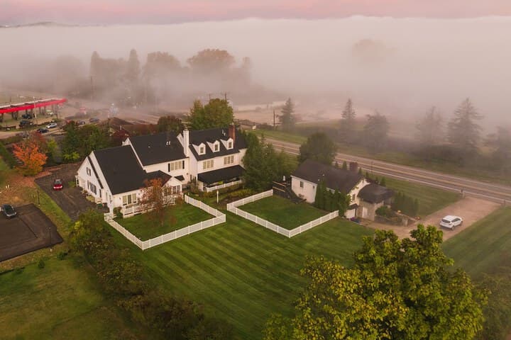 Oakmont Inn photo 4