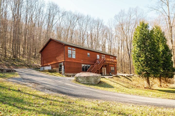 Hillside Hideaway photo 1