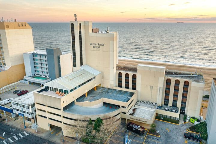 Ocean Sands Resort Oceanfront Virginia Beach by Vacatia photo 2