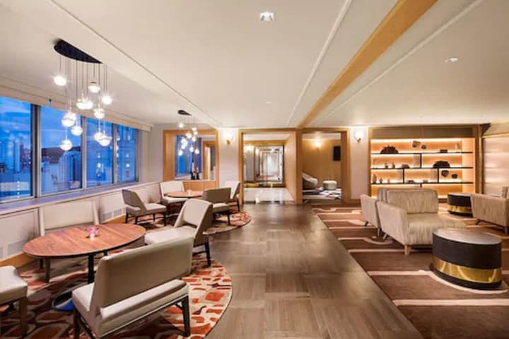 Fairmont The Queen Elizabeth Gold Experience photo 5
