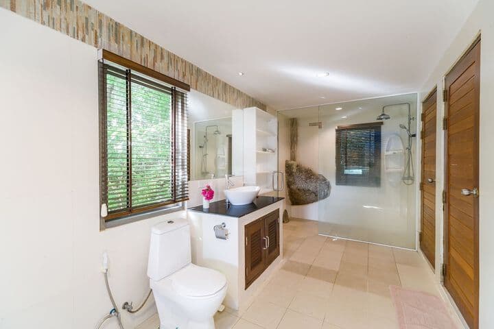 Tropical Sea View Villa photo 3