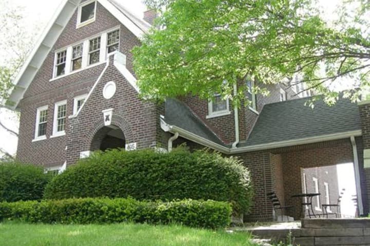 Iowa House photo 4
