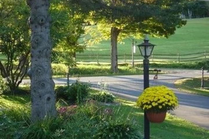Inn at Clearwater Pond (Quechee) photo 3