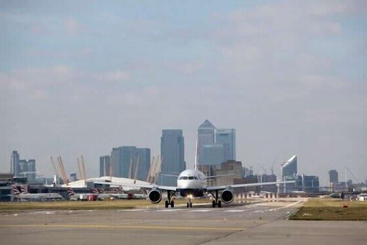 Metro London City Airport photo 2