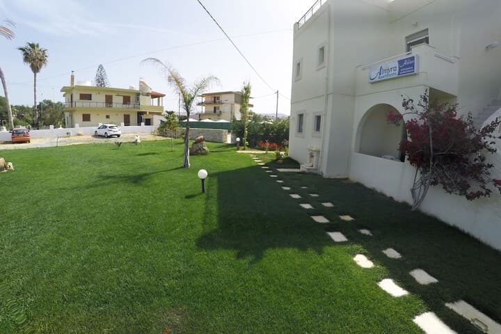 Almyra Apartments photo 2