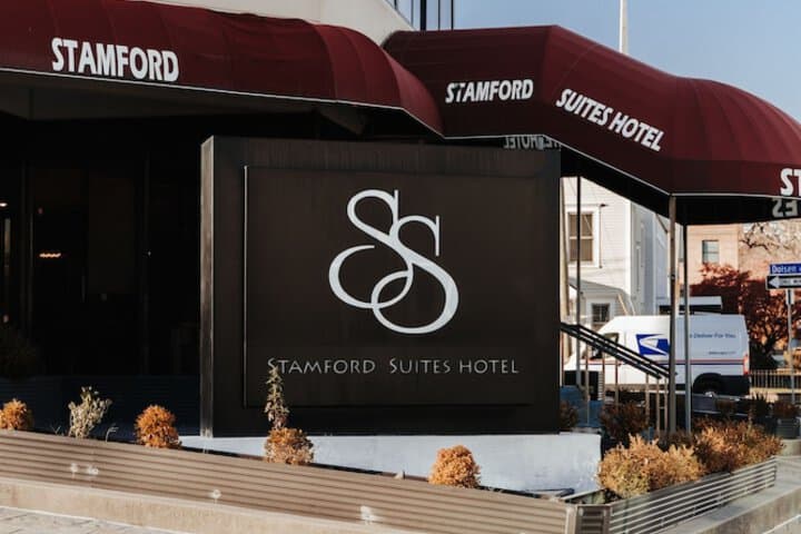 Stamford Suites photo 2