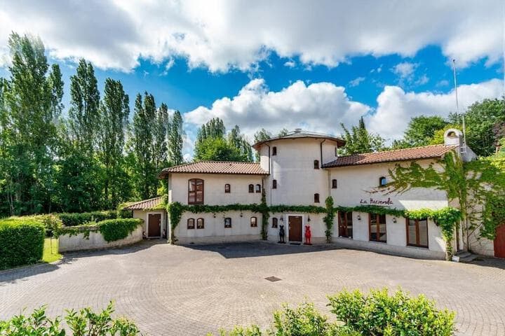 La Hacienda photo 1